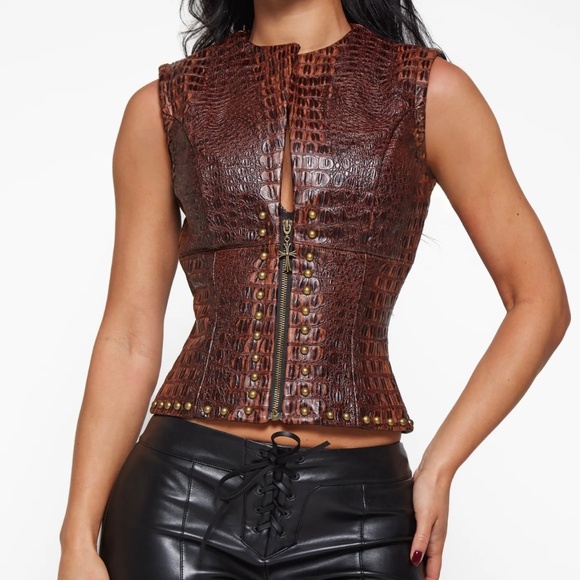 A Vintage Fit Crocodile Leather Top - Picture 2 of 5